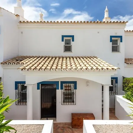 Sleeps 4 With Pool Air Con And Wifi Villa Vale do Lobo