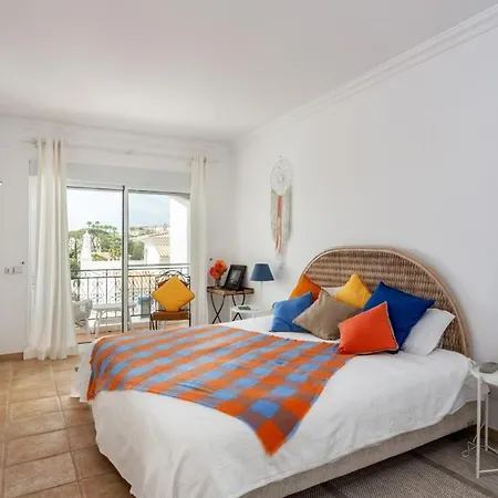 Villa Sleeps 4 With Pool Air Con And Wifi *