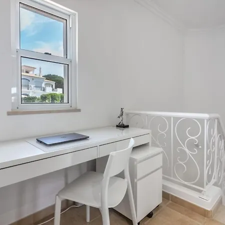 Sleeps 4 With Pool Air Con And Wifi Villa *