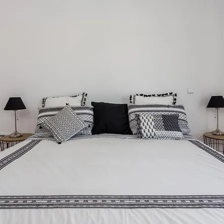 Villa Sleeps 4 With Pool Air Con And Wifi Vale do Lobo